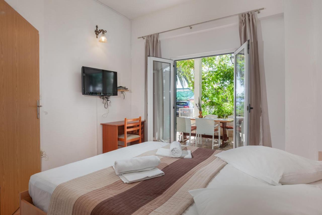Apartments By The Sea Igrane, Makarska - 310 Exterior foto